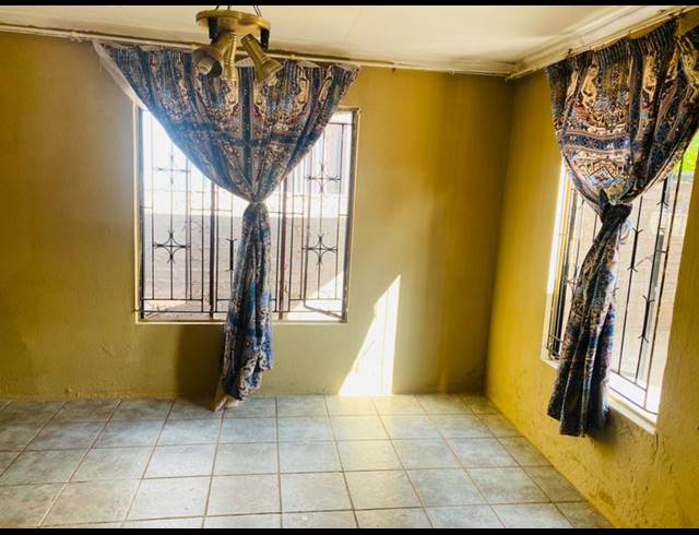 2 BEDROOM HOUSE FOR SALE IN SOSHANGUVE UU
